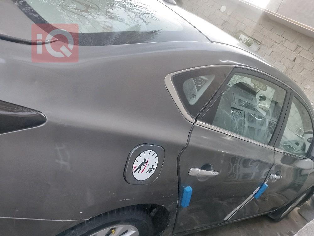 نيسان سنترا